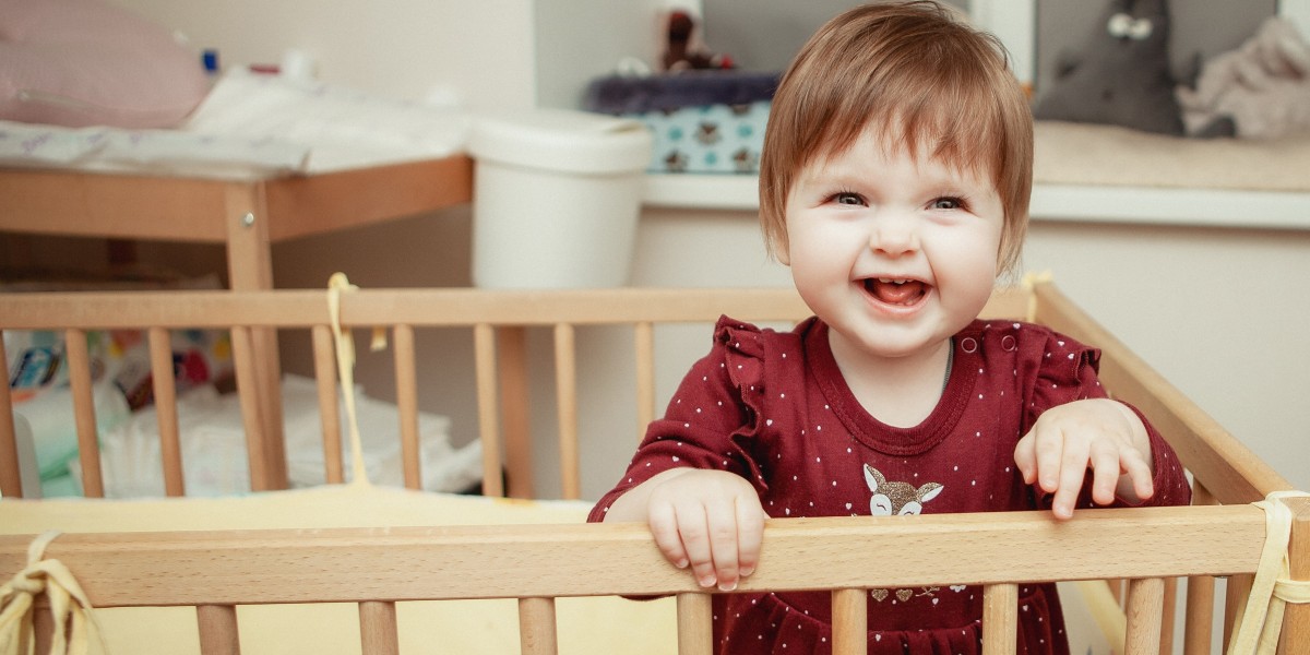 The Versatility and Safety of Mini Cot Beds: A Comprehensive Guide